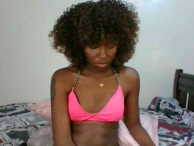 Ebony-slut254 webcam