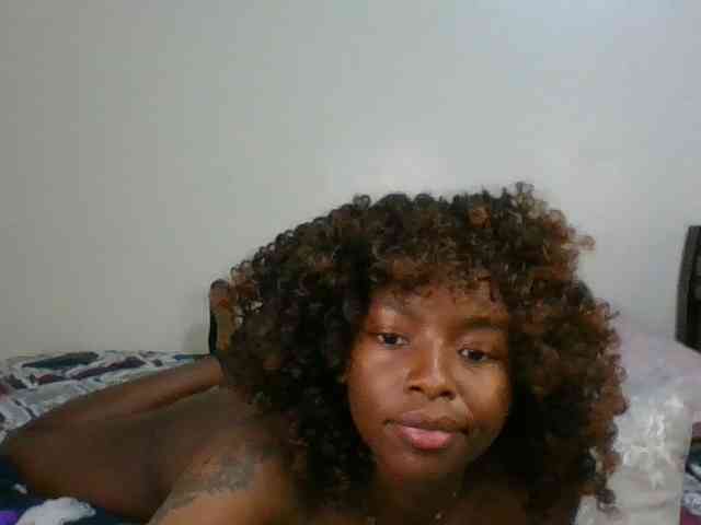 Ebony-slut254 webcam