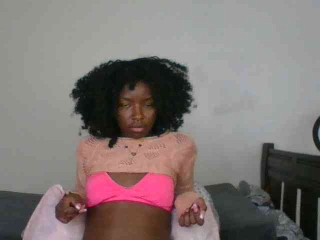 Ebony-slut254 webcam