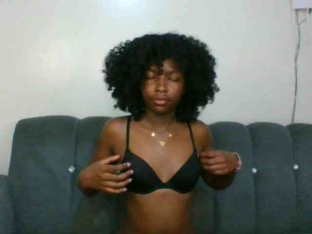 Ebony-slut254 webcam
