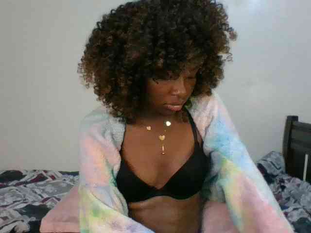 Ebony-slut254 webcam