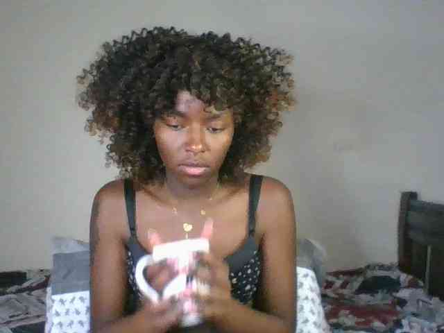 Ebony-slut254 webcam
