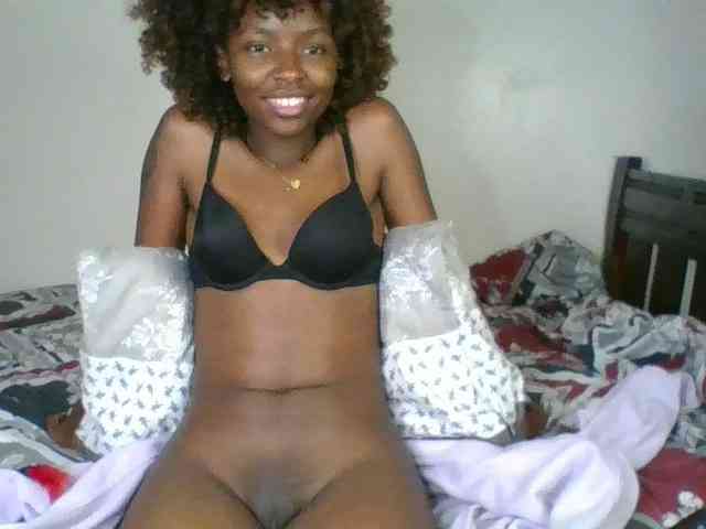 Ebony-slut254 webcam