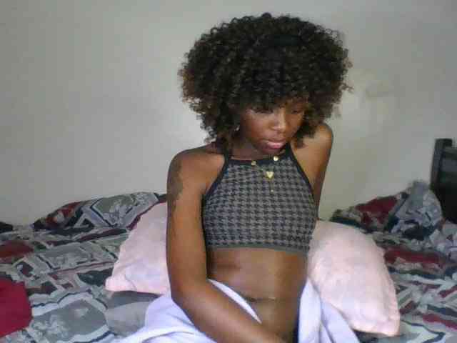 Ebony-slut254 webcam