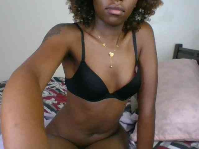 Ebony-slut254 webcam