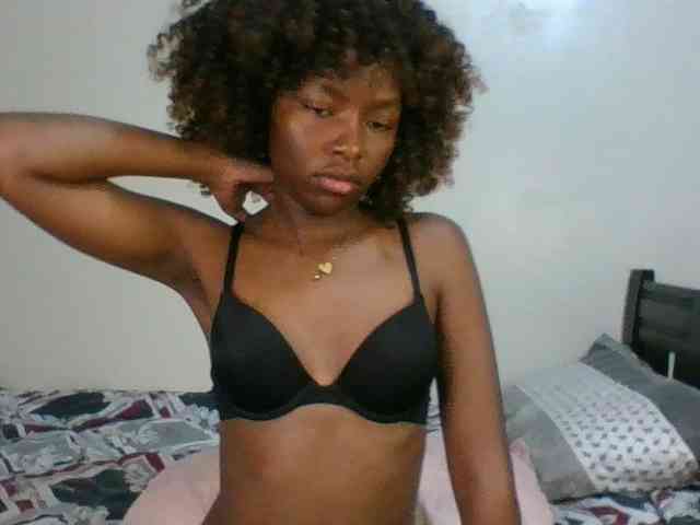Ebony-slut254 webcam