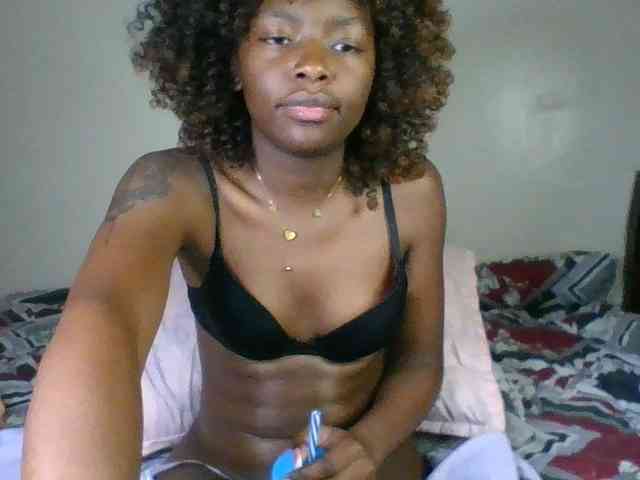 Ebony-slut254 webcam