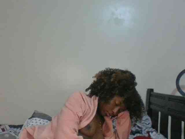 Ebony-slut254 webcam