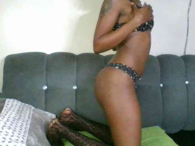 Ebony-slut254 webcam