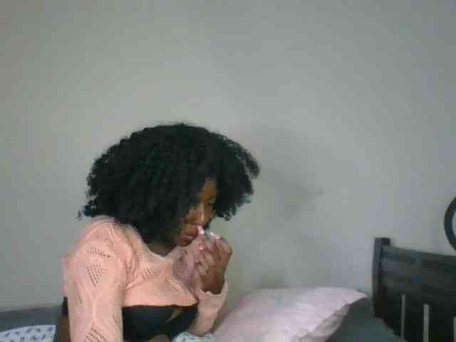 Ebony-slut254 webcam