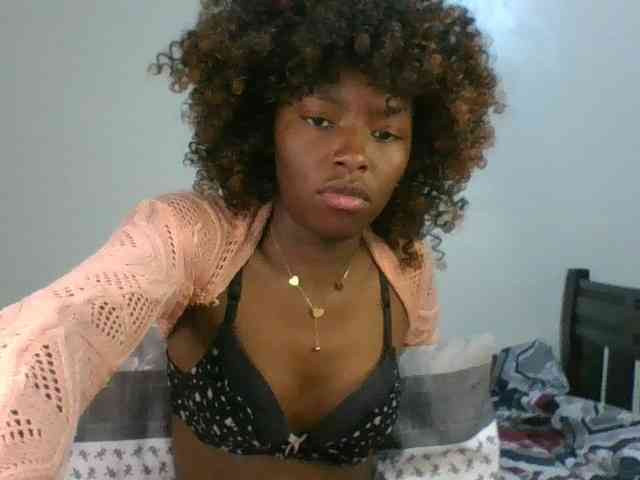 Ebony-slut254 webcam