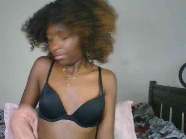 Ebony-slut254 webcam