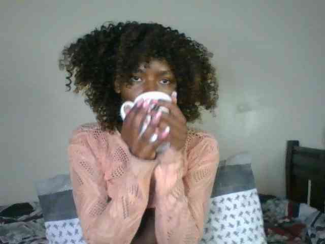 ebony-slut254's live room