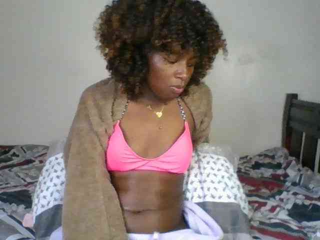 Ebony-slut254 webcam