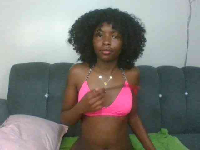 Ebony-slut254 webcam