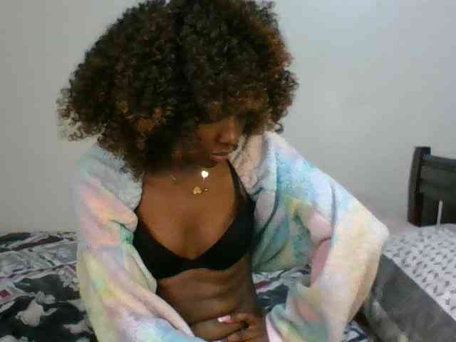 Ebony-slut254 webcam