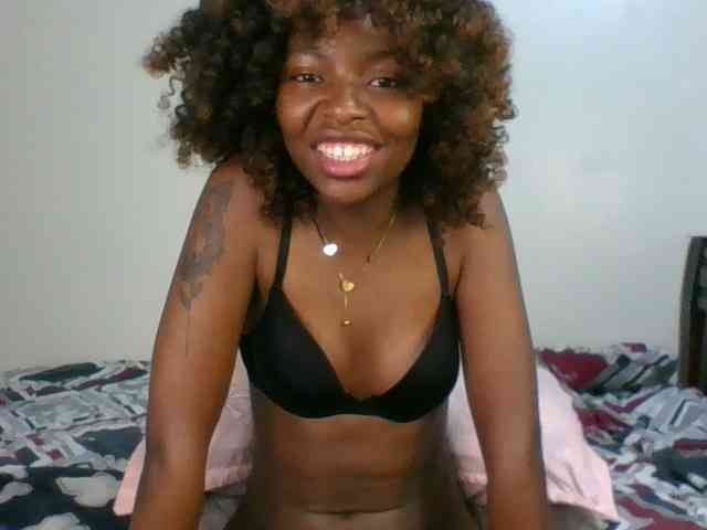 Ebony-slut254 webcam