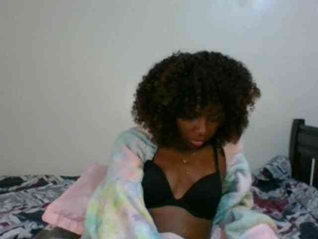 Ebony-slut254 webcam