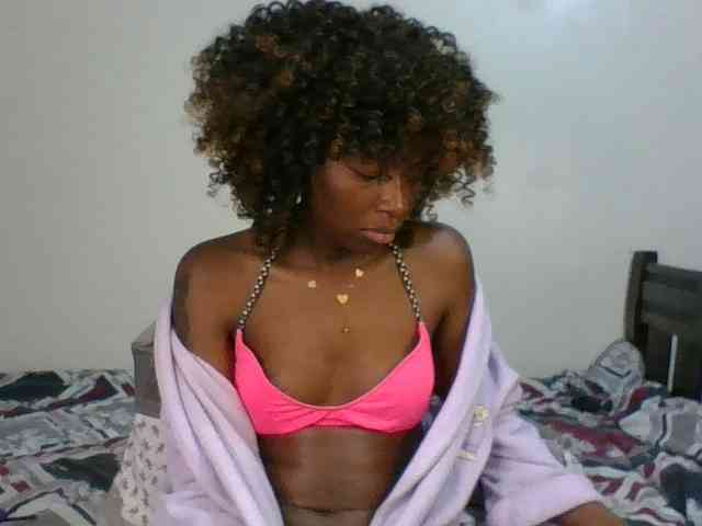 Ebony-slut254 webcam
