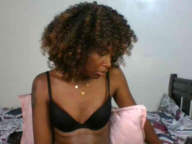 Ebony-slut254 webcam