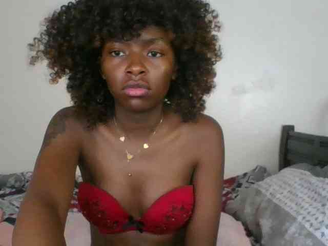 Ebony-slut254 webcam