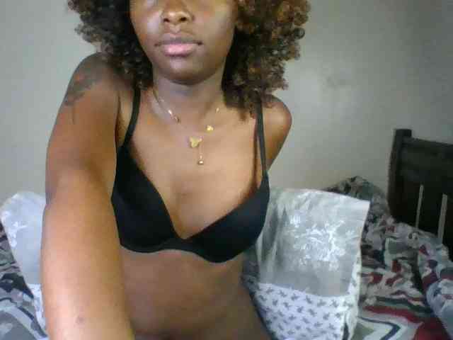 Ebony-slut254 webcam