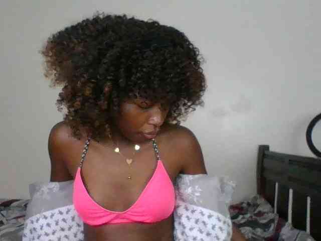 Ebony-slut254 webcam