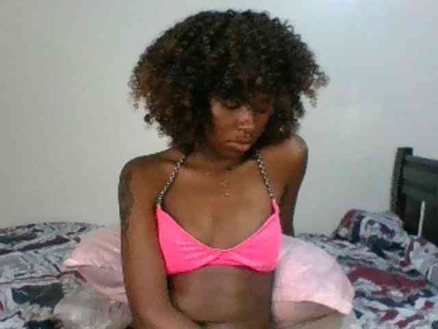 Ebony-slut254 webcam