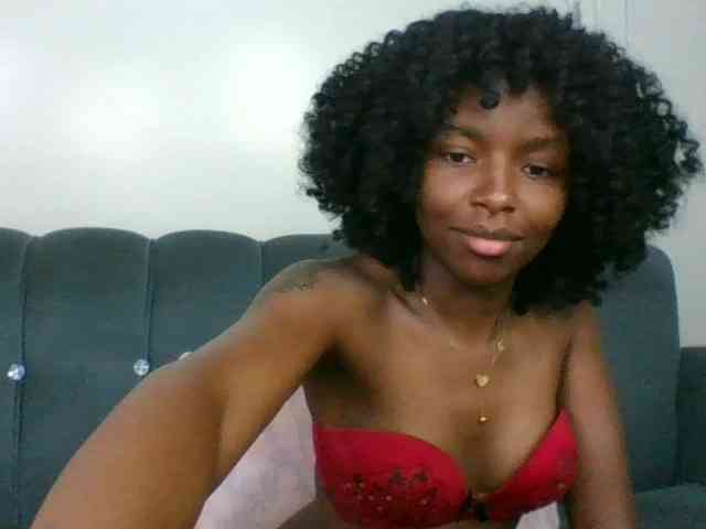 Ebony-slut254 webcam
