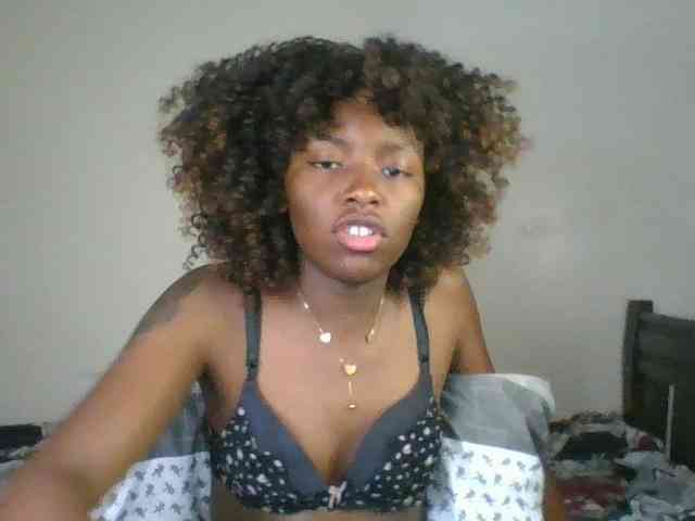 Ebony-slut254 webcam
