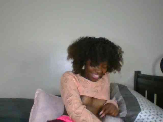 Ebony-slut254 webcam