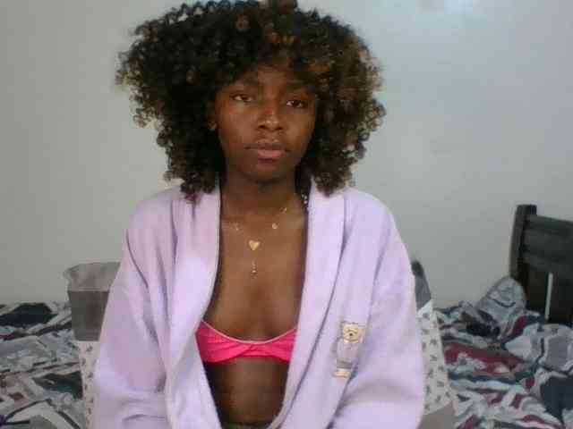 Ebony-slut254 webcam
