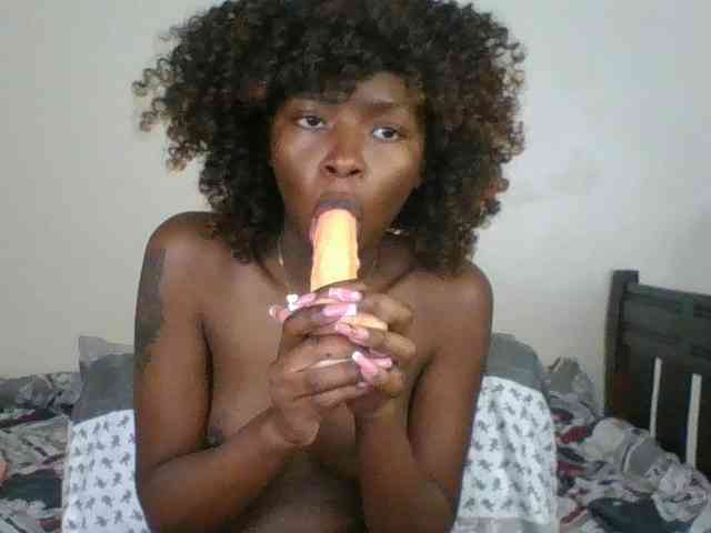 Ebony-slut254 webcam
