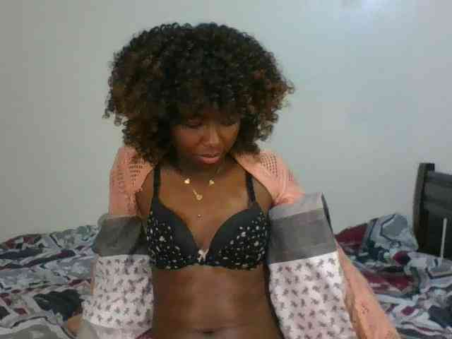 Ebony-slut254 webcam