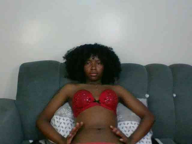 Ebony-slut254 webcam