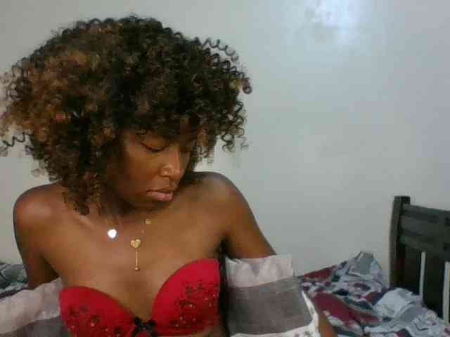 Ebony-slut254 webcam