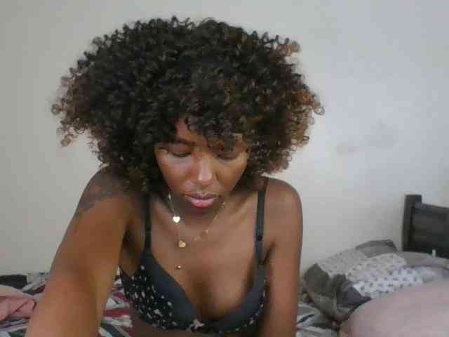 Ebony-slut254 webcam