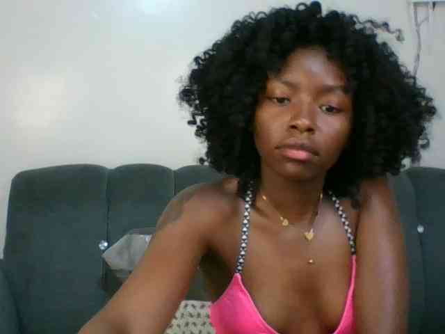 Ebony-slut254 webcam