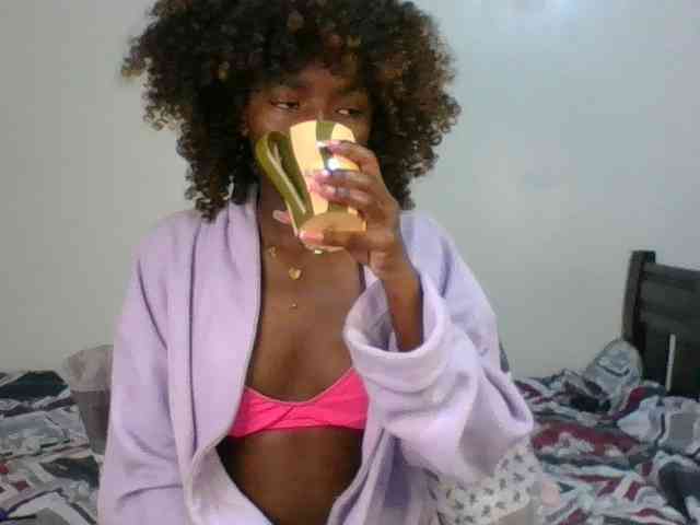 Ebony-slut254 webcam