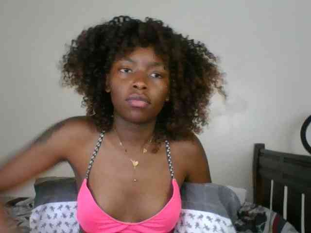 Model: Ebony-slut254
