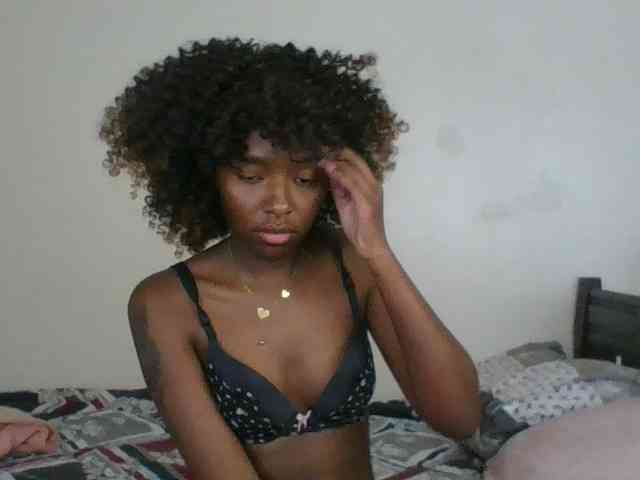 Ebony-slut254 webcam