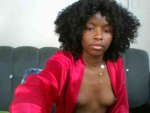 Ebony-slut254 webcam