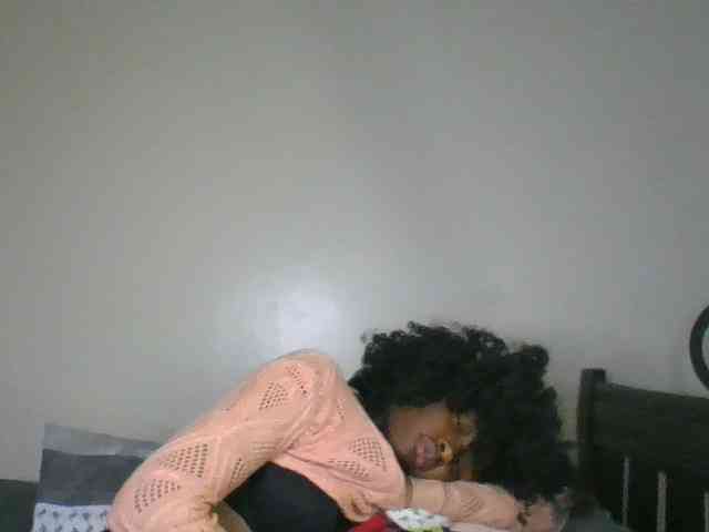 Ebony-slut254 webcam