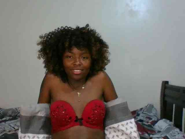 Ebony-slut254 webcam