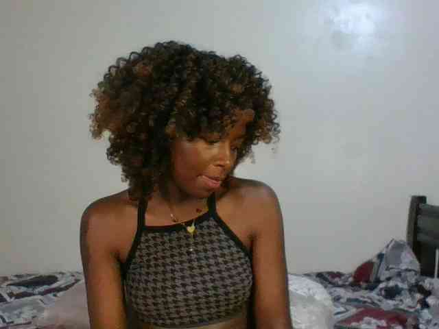 ebony-slut254's live room