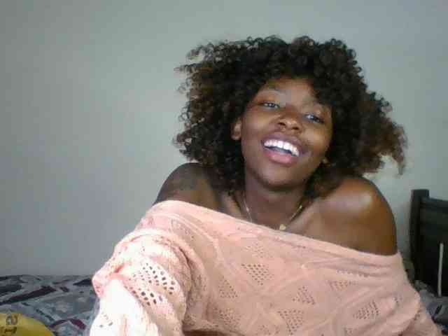 Ebony-slut254 webcam