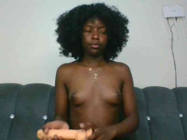 Ebony-slut254 webcam