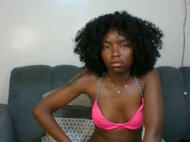Ebony-slut254 webcam