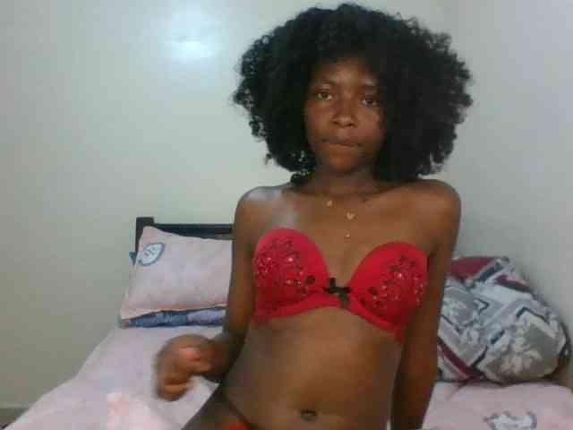 Ebony-slut254 webcam