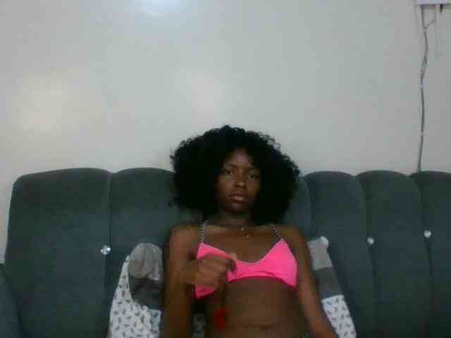 Ebony-slut254 webcam